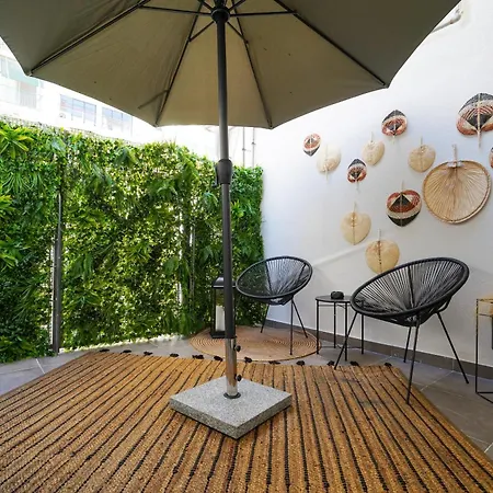 & Апартаменты